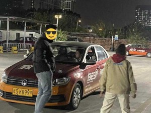 夜间坐教练身上练车，畅享专业指导与舒适体验