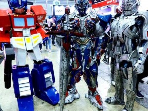 震撼视觉99%还原《变形金刚》宇宙传奇的超逼真cosplay盛典